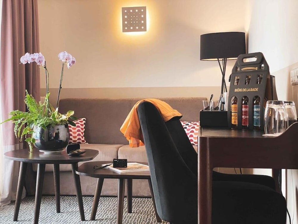 Suite, 1 King Bed, Terrace, Sea View (with Single Sofabed) - Photo 3