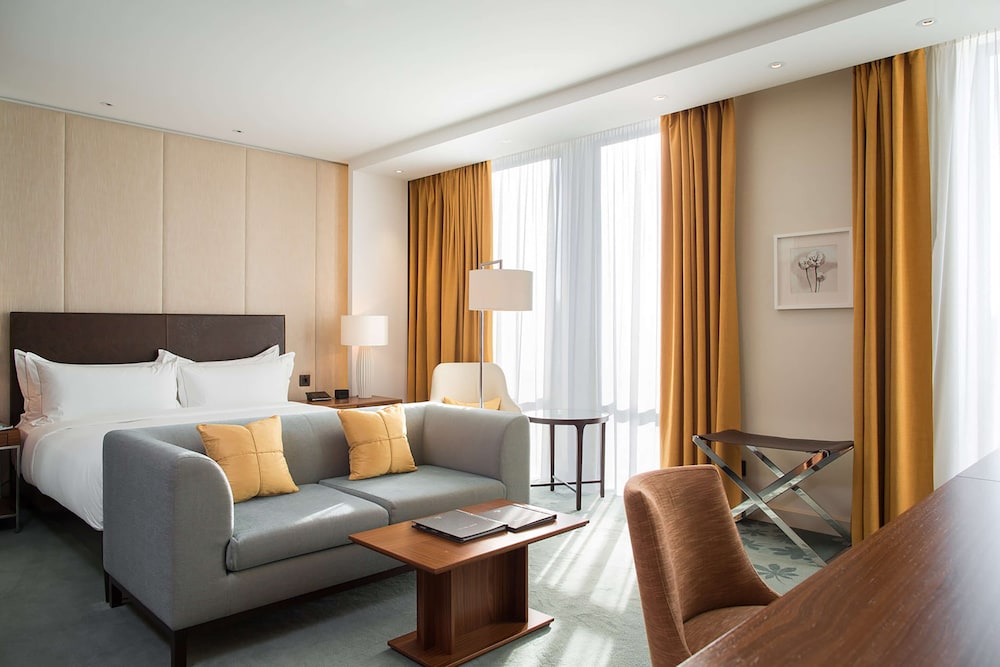 Executive Room, 1 King Bed, Non Smoking (Premium)