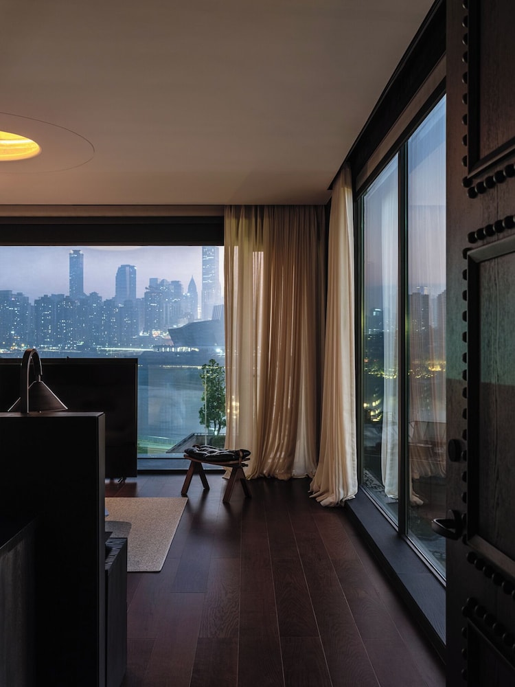 Luxury Suite, Patio, River View