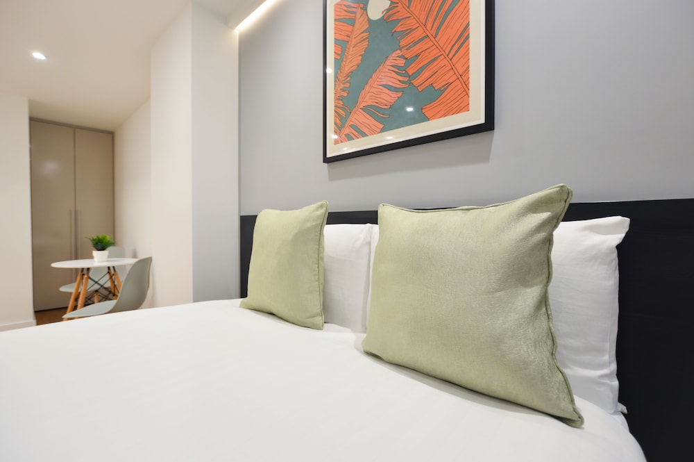 Lower Ground Floor Deluxe Studio Apartment photo 2
