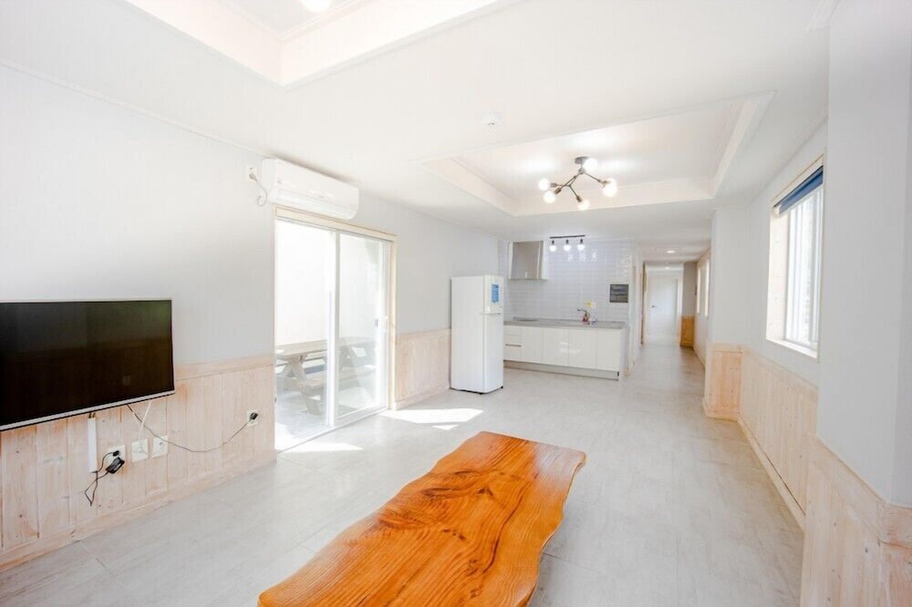 Room (B Type-302) photo 3