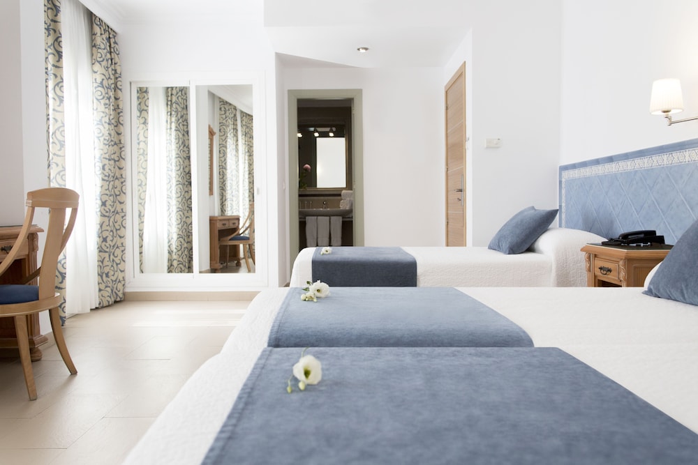 Traditional Twin Room, Terrace, Sea View - Photo 2