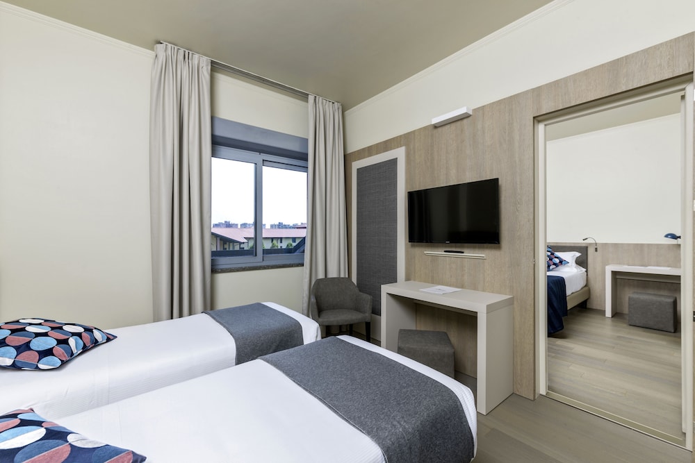 Room, Connecting Rooms photo 1