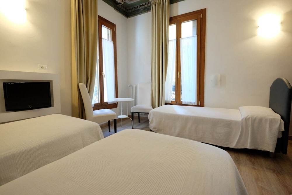Comfort Room photo 1