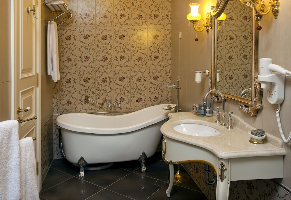 Standard Room, 1 Double or 2 Twin Beds - Photo 3