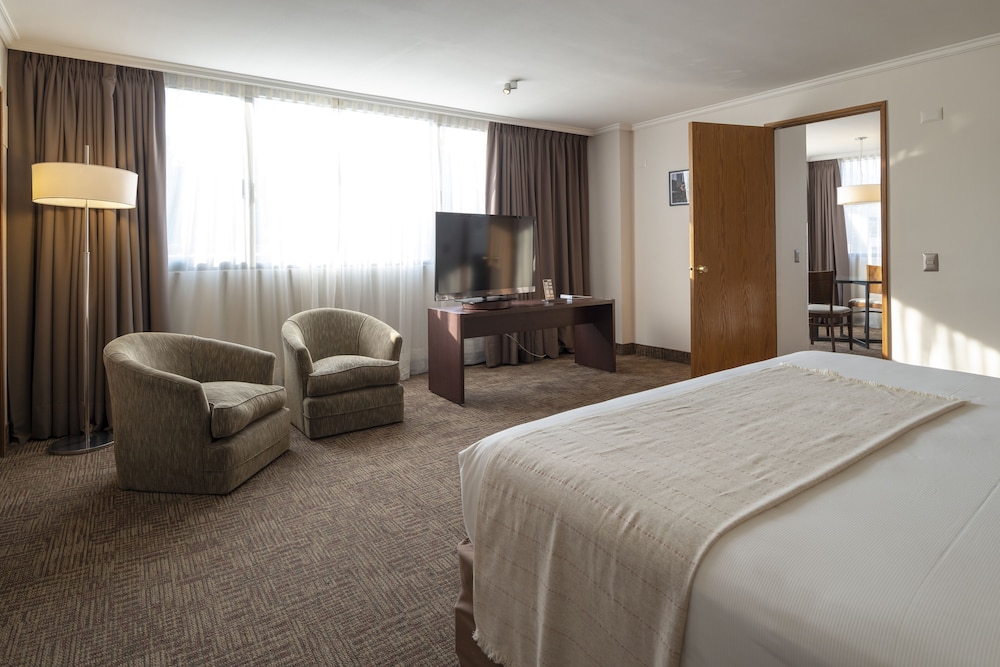 Standard Double Room, 1 King Bed - Photo 4