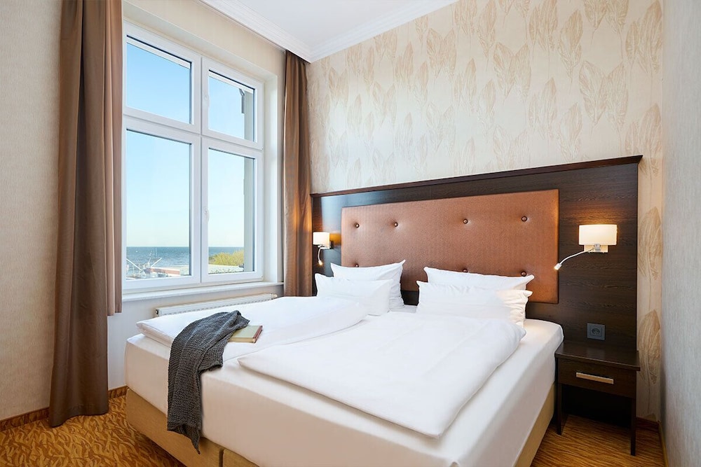Apartment, Oceanfront / Beach Promenade