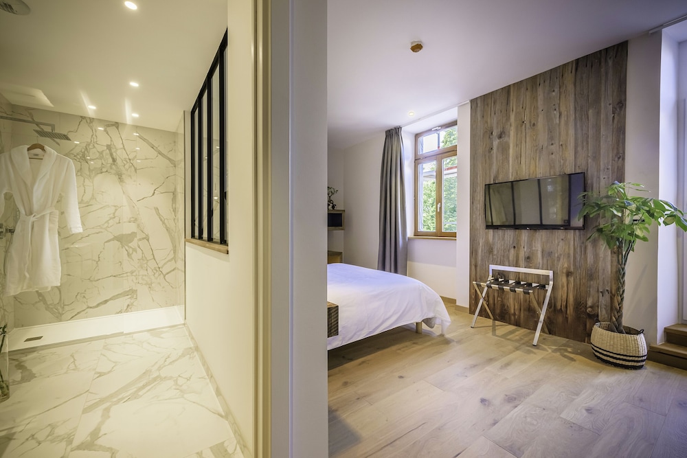 Deluxe Double or Twin Room, Courtyard View