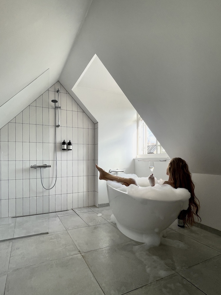 Superior Studio Suite, Non Smoking, Bathtub