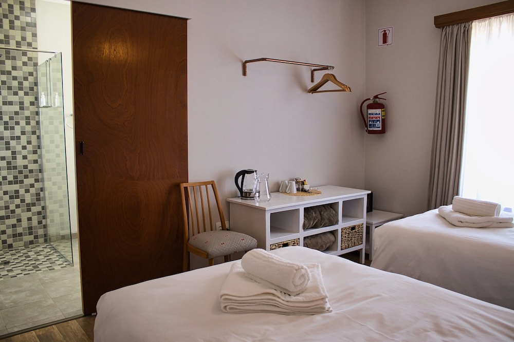 Twin/ King Room photo 2