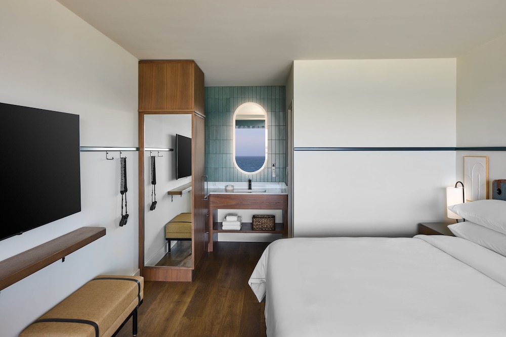 Monterey Beach Hotel, a Tribute Portfolio Hotel