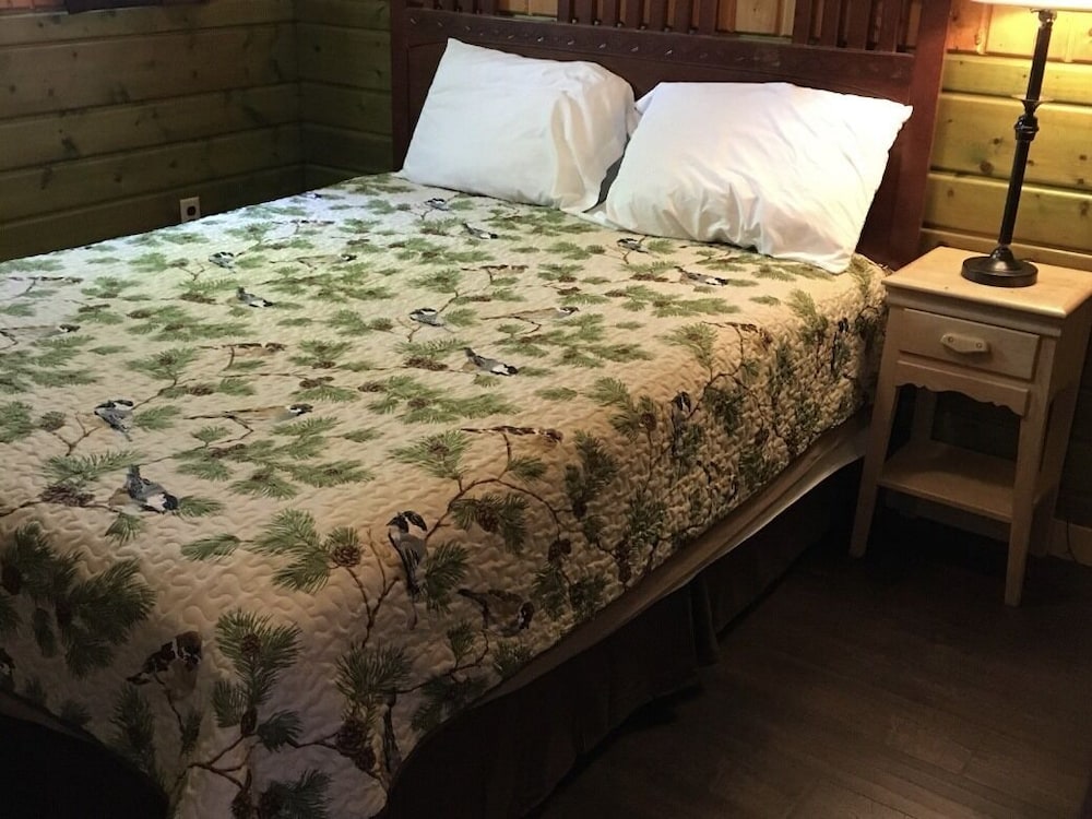 Standard Double Room, Private Bathroom (Two Queen/Kitchenette) photo 1