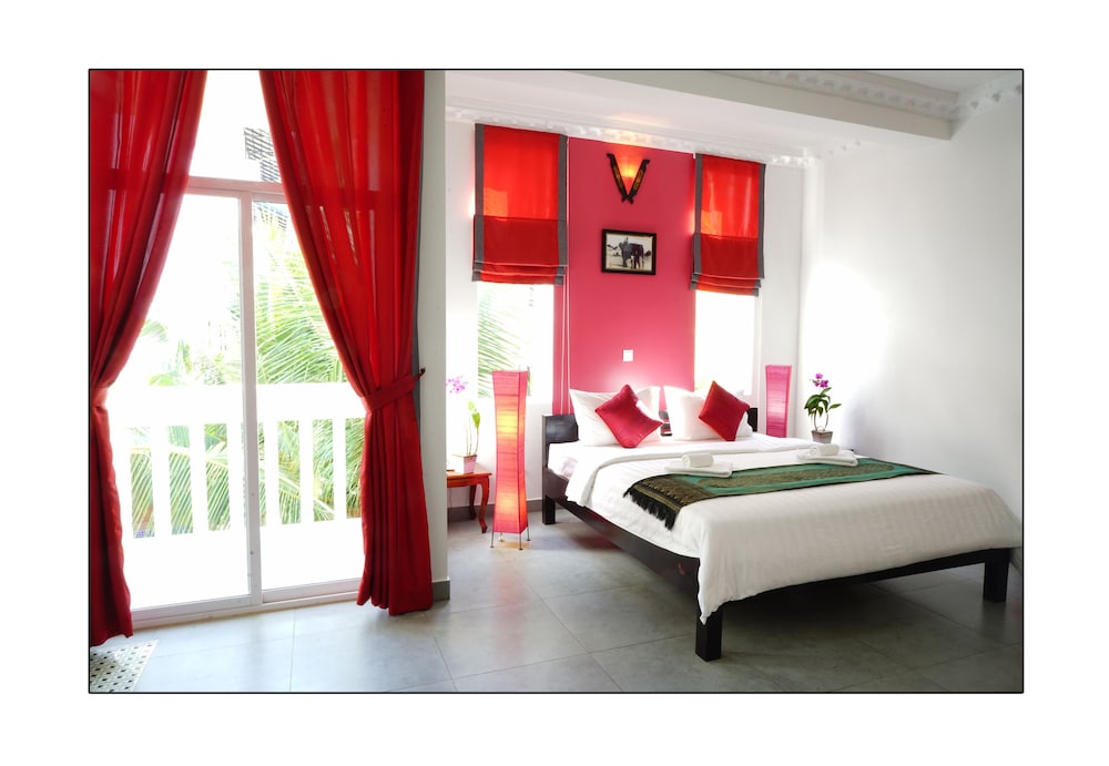 Deluxe Double with Pool View