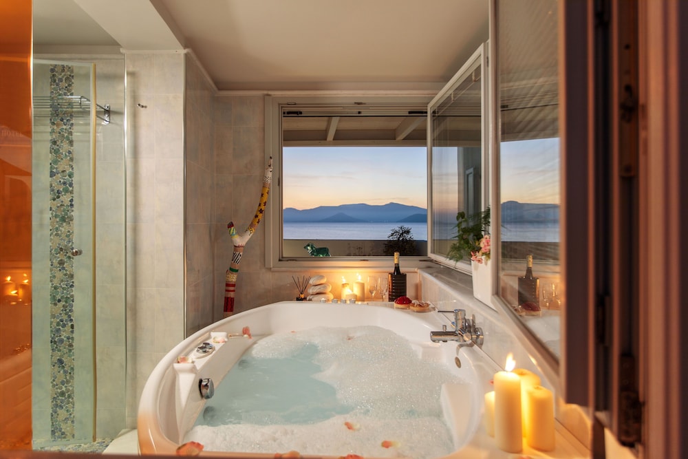 Honeymoon Suite, Sea View photo 2