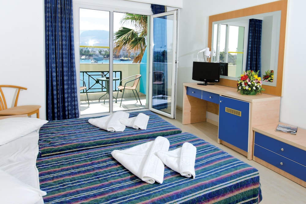 Twin Room, Harbor View