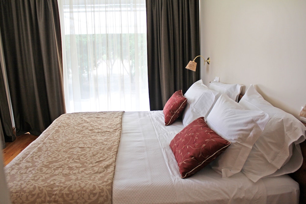 Suite, Balcony