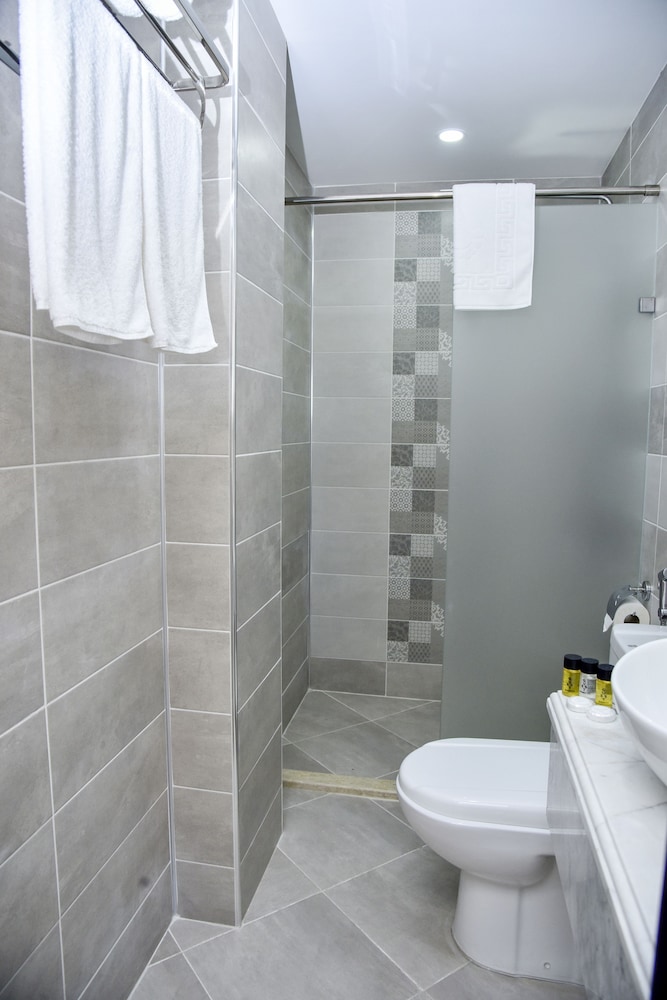 Standard Double or Twin Room photo 2