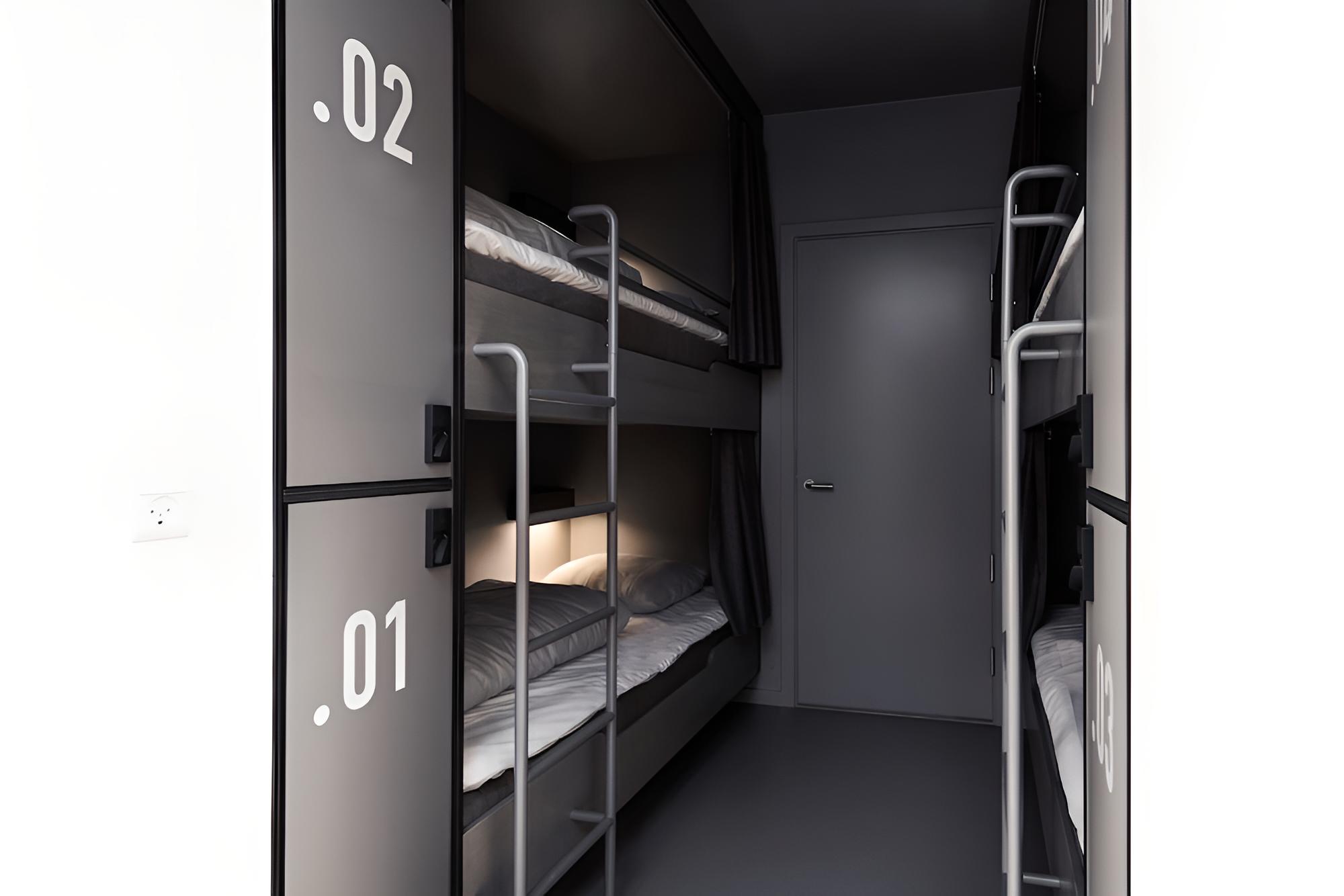 Standard Room, Multiple Beds, Private Bathroom (4 person) photo 2