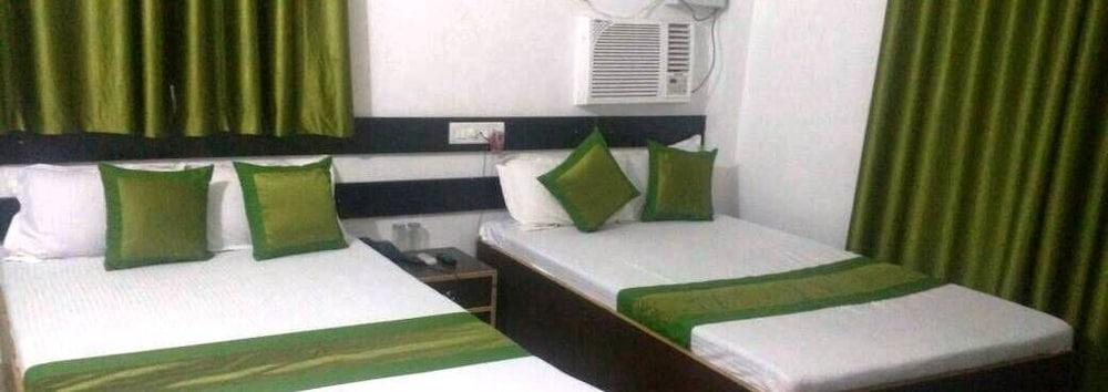 Deluxe Triple Room photo 2