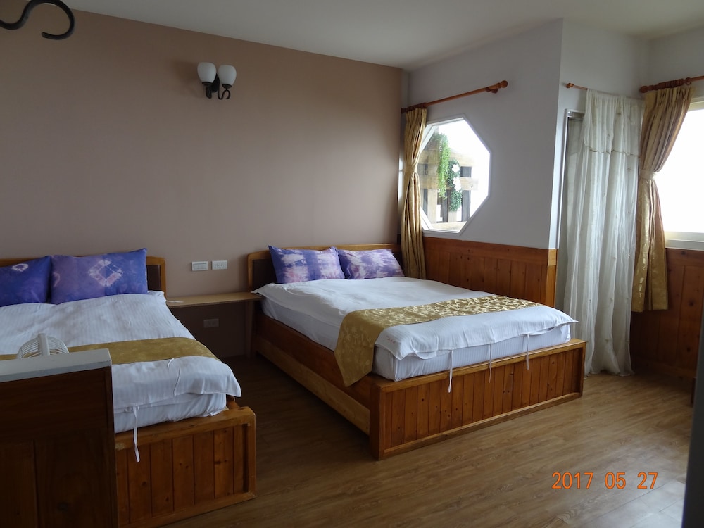 Twin Room, Mountain View photo 1