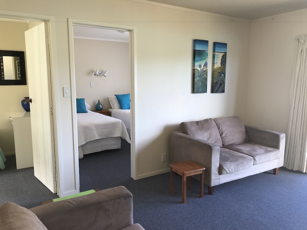 Two Bedroom Apartment, Beach View (Unit 2) photo 1