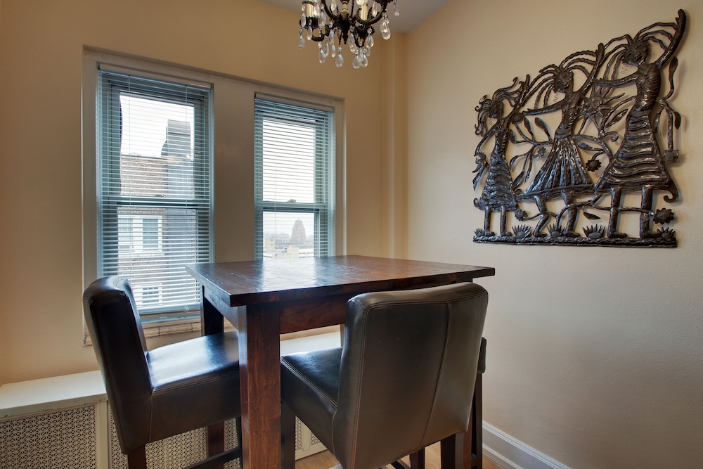 Deluxe Suite, 1 Bedroom, City View