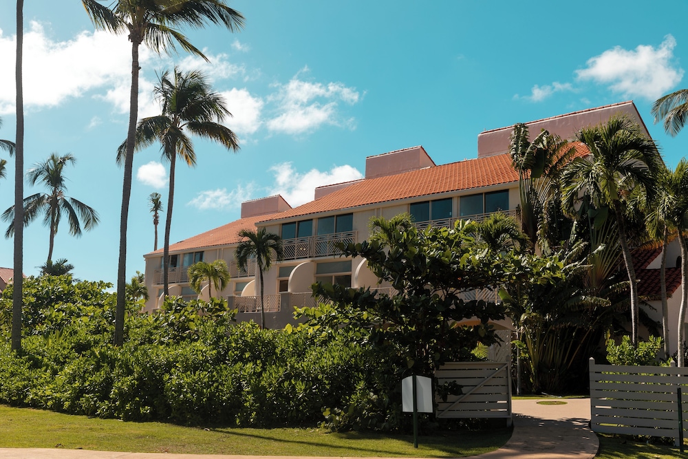 Suite, 1 King Bed, Non Smoking, Resort View (lagos Collection)