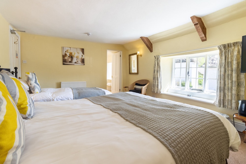 Executive Triple Room, Ensuite - Photo 5