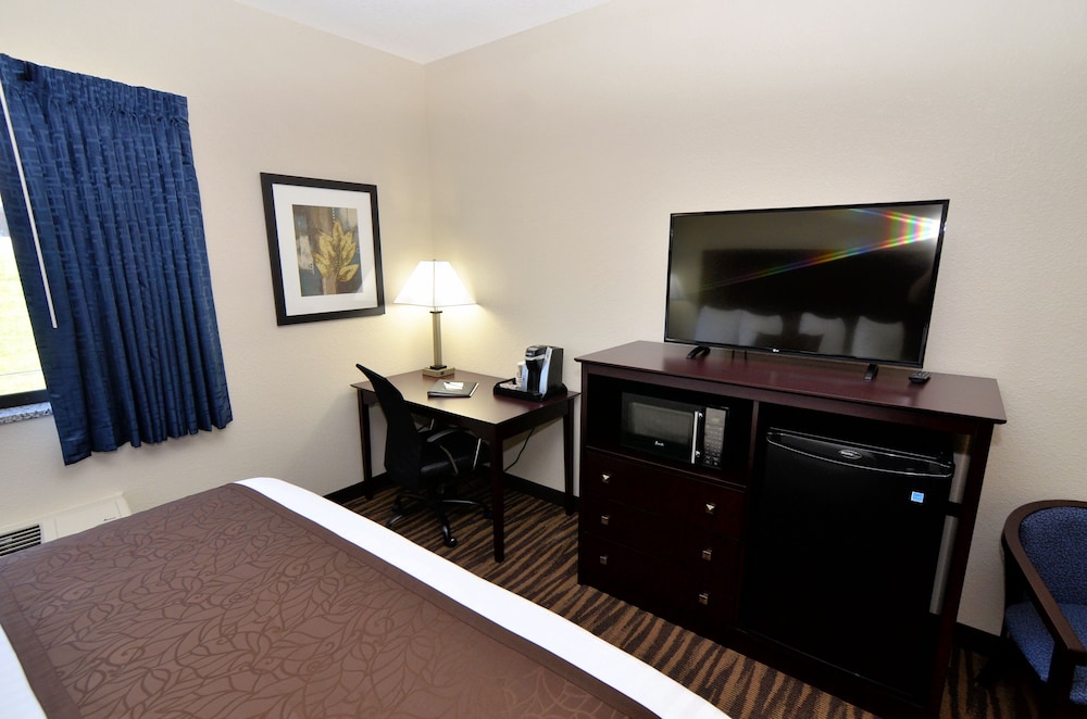 Room, 1 King Bed, Accessible Tub, Non Smoking photo 3