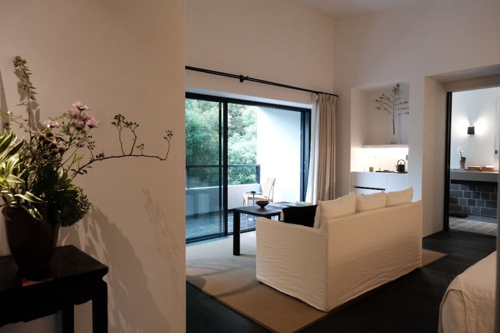 Luxury Double Room, Balcony, Mountain View