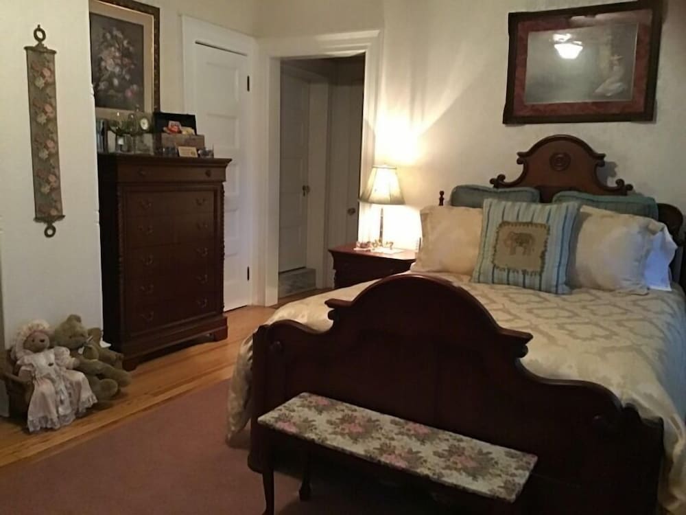 The Victorian Suite #1