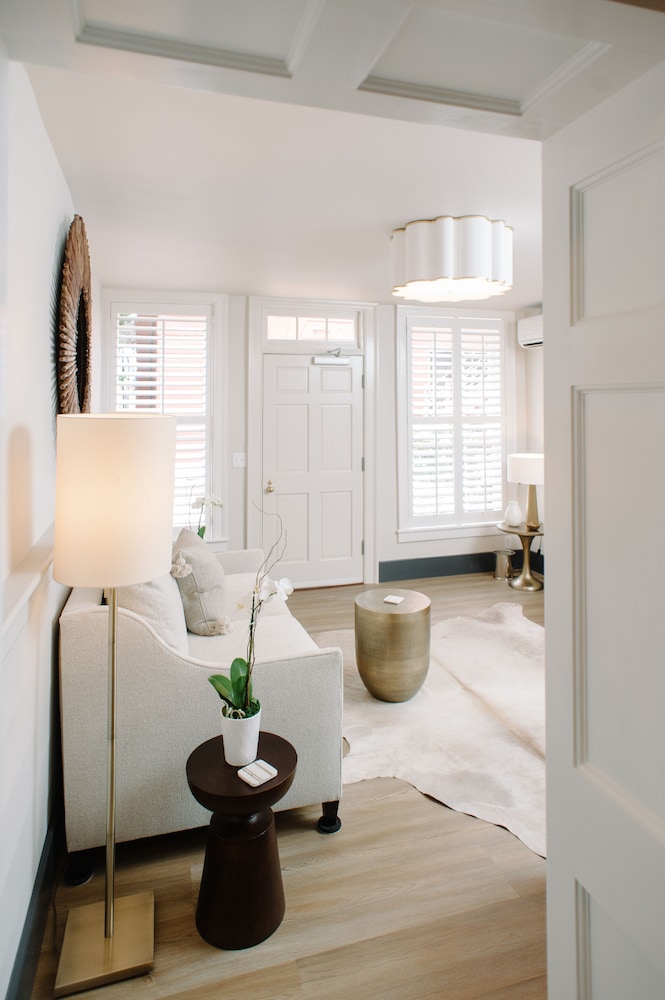 Junior Studio Suite