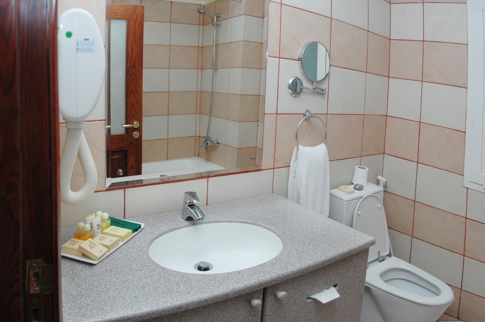 Standard Double Suite One Bed Room - Photo 5