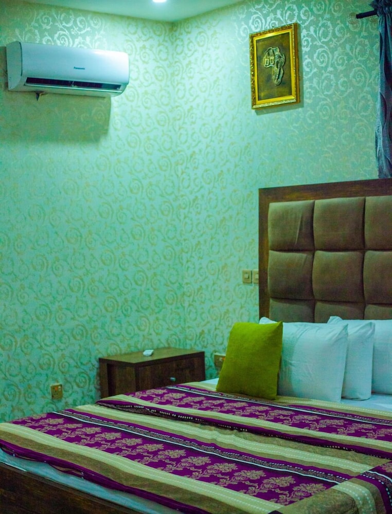 Deluxe Room - Photo 1