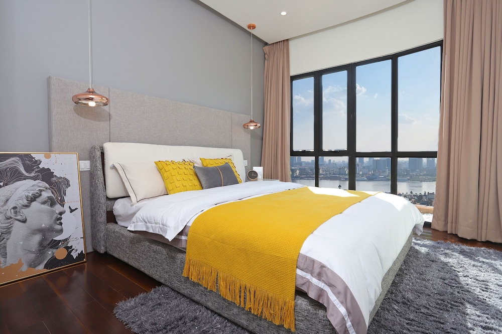 Penthouse, 2 Bedroom Suite - Photo 2