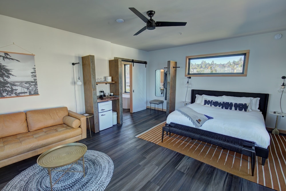 Luxe Ice House King 2nd Floor - Photo 4
