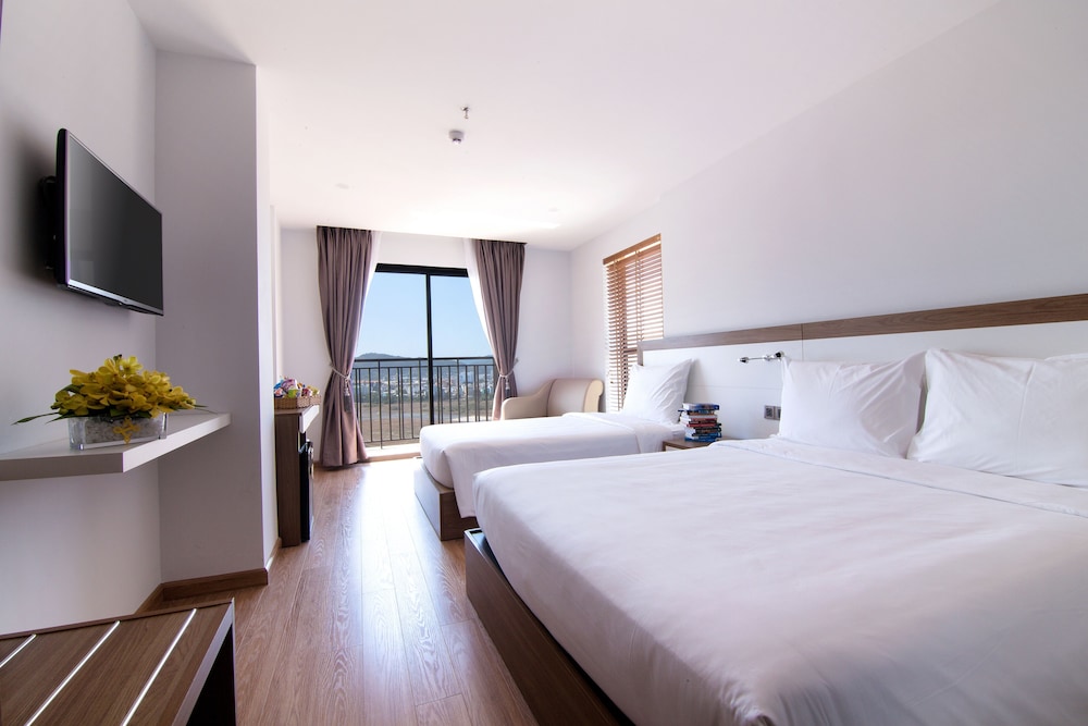Executive Triple Room, Balcony, Mountain View photo 3