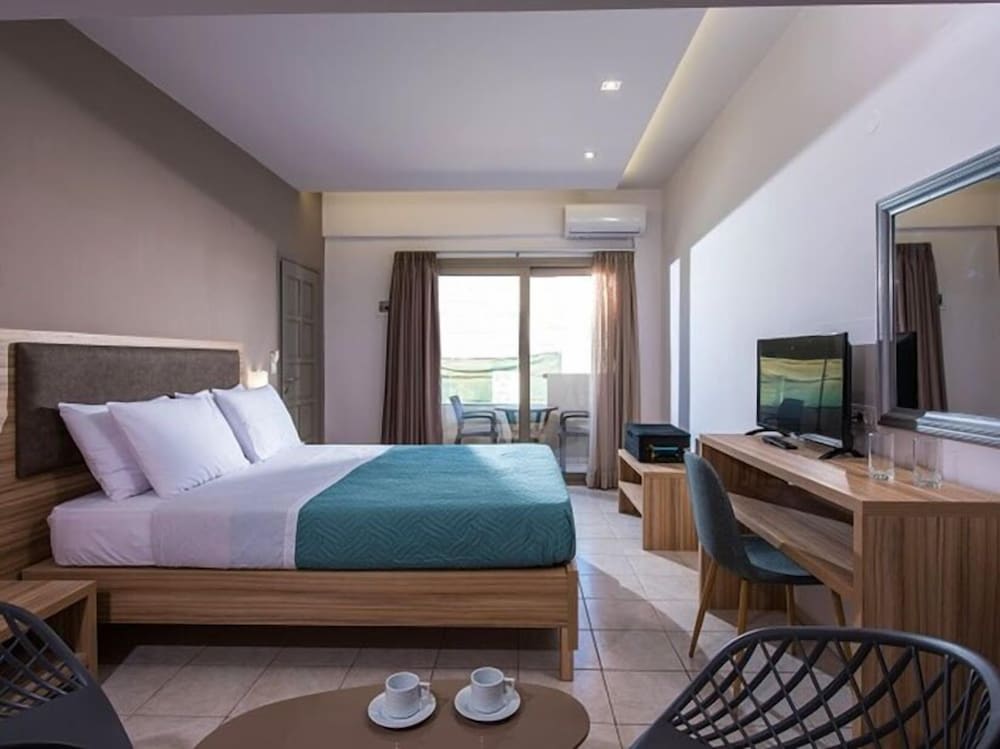 Deluxe Beach Double or Twin Room, Second Floor