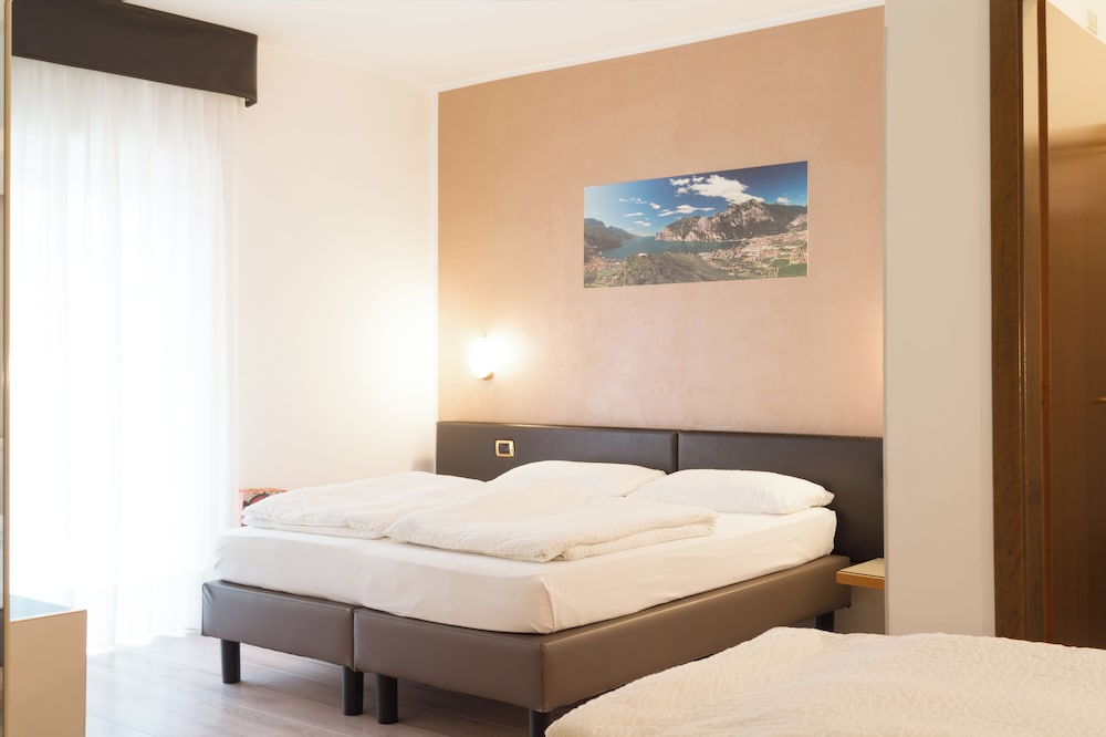 Standard Quadruple Room, Balcony