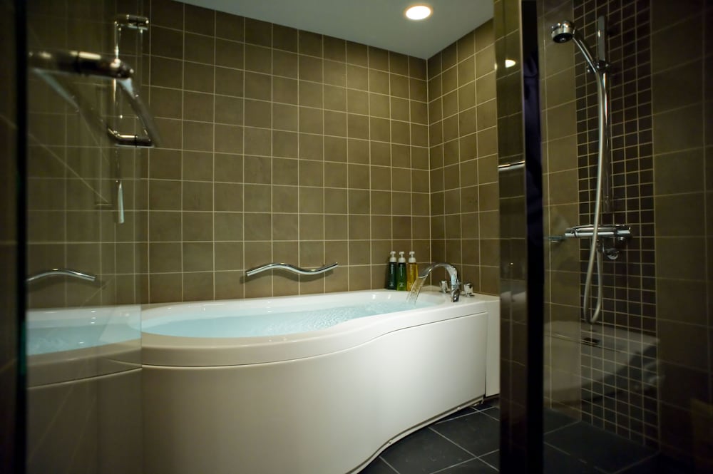 Executive Quadruple Room, Non Smoking (42㎡) - Photo 12