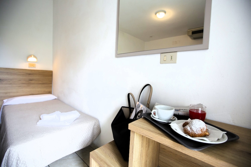 Classic Single Room