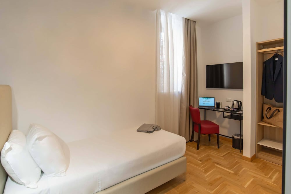 Classic Single Room