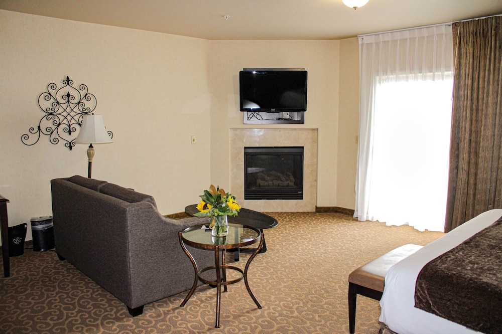 Extended Stay Balcony King Suite Kitchenette photo 2