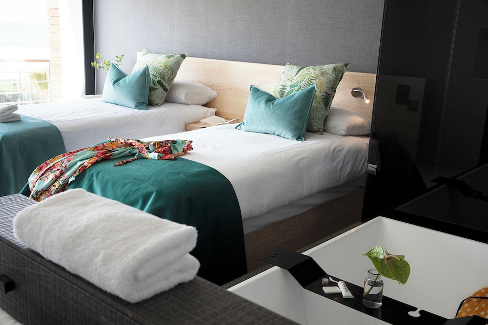 Standard Twin Room - Photo 5