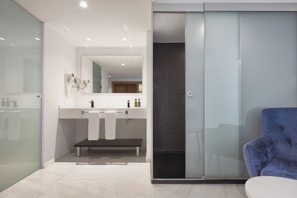 Suite (1 Pax)