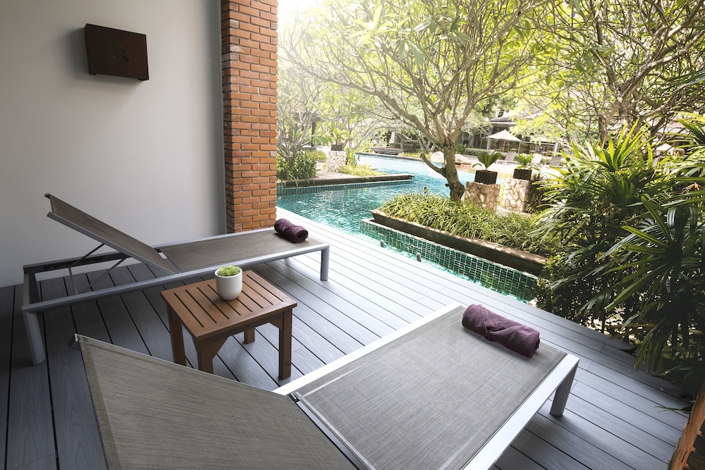 Deluxe Room, Pool Access - Photo 7