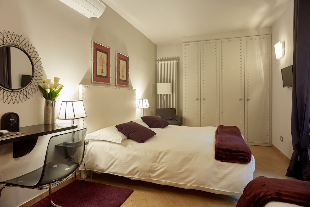 Deluxe Double or Twin Room, City View photo 2