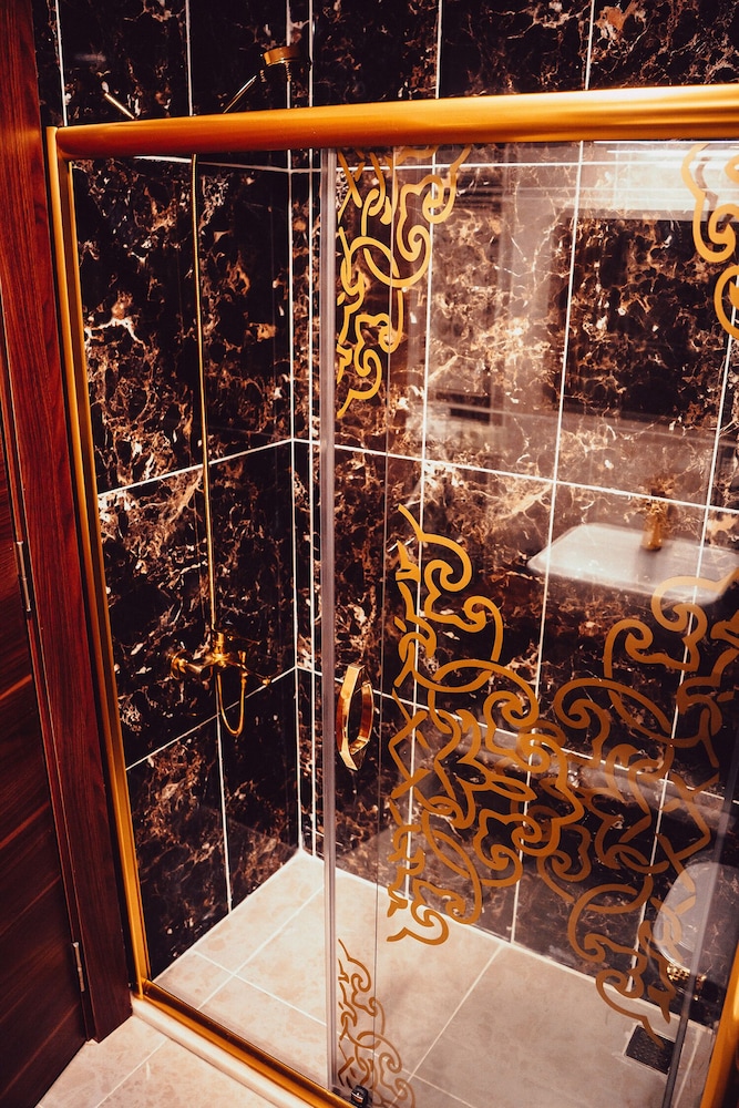 Standard Triple Room - Photo 12