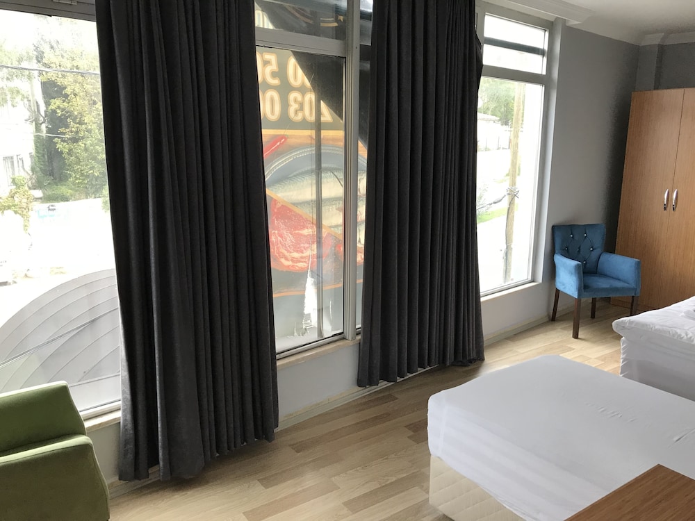 Standard Triple Room photo 3