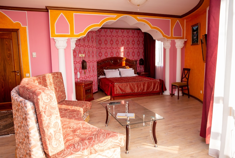 Luxury Suite photo 1